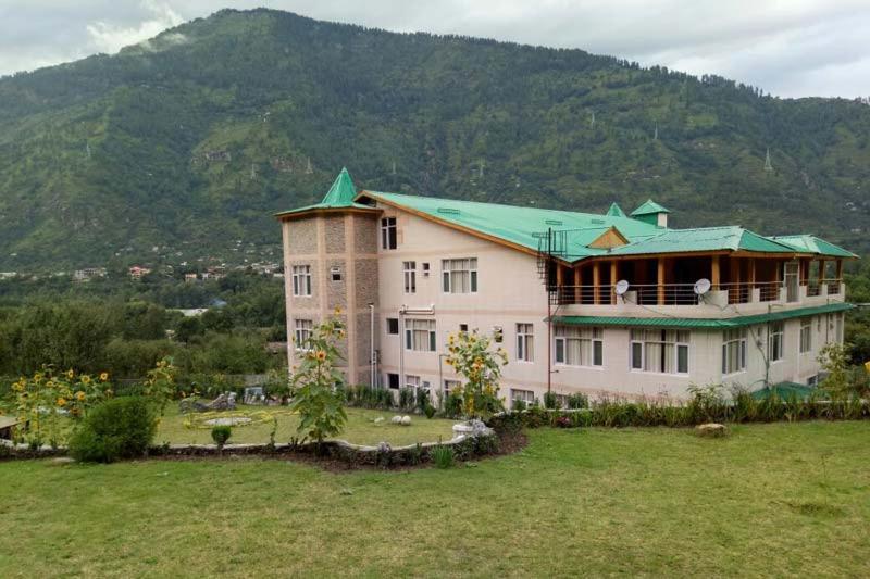 Adb Rooms Snow Touch Resort - Manali (Himachal Pradesh) — Photos 1