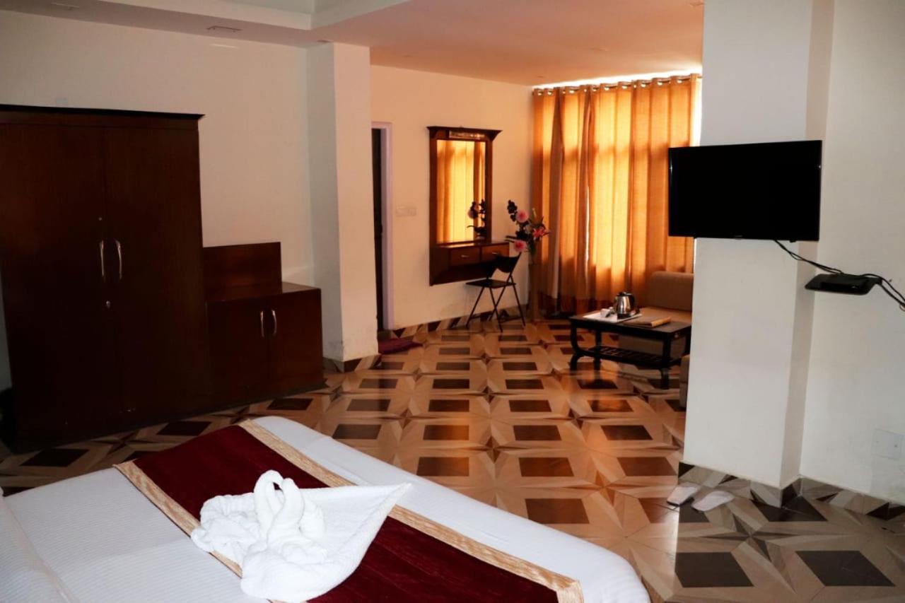 Adb Rooms Snow Touch Resort - Manali (Himachal Pradesh) — Photos 2